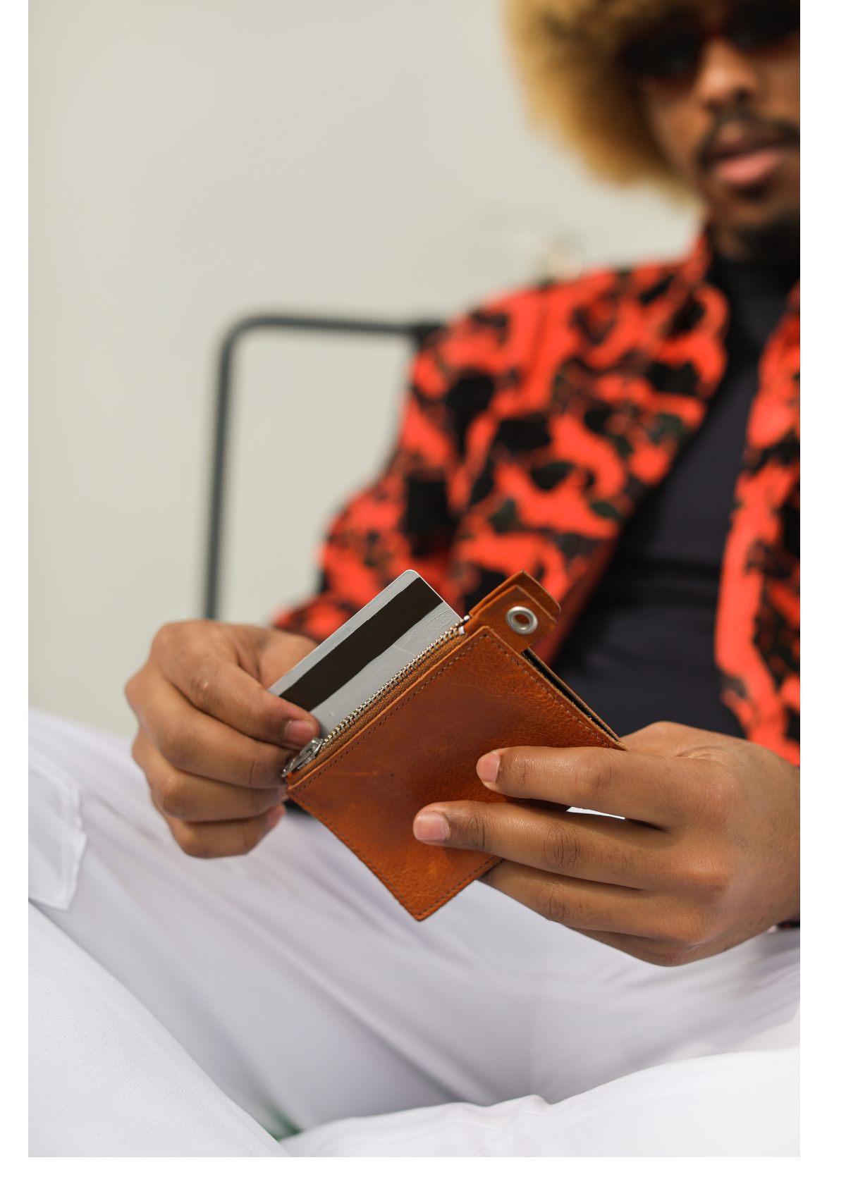 The Top 5 Mens Airtag Wallets on Amazon