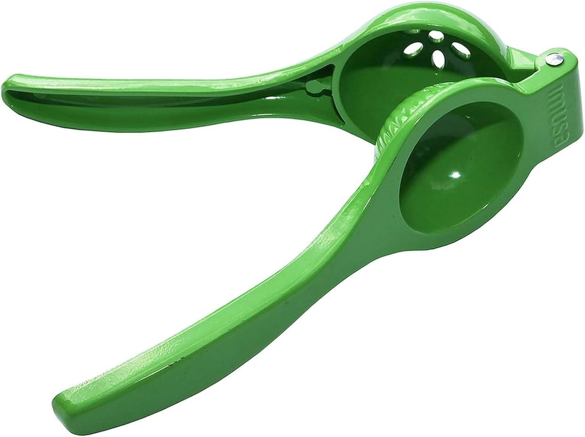 Discover the Best Manual Lemon Squeezers for Refreshing Juice!